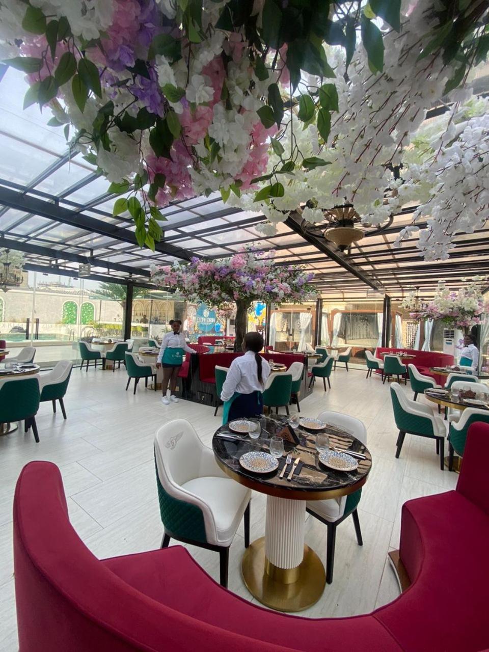 Sujimoto Residences Macdonald Lagos Exterior foto